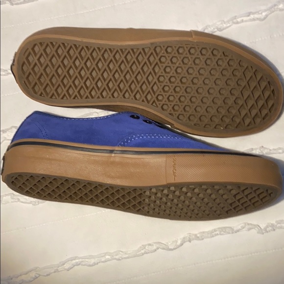 Van Pros - Picture 3 of 6